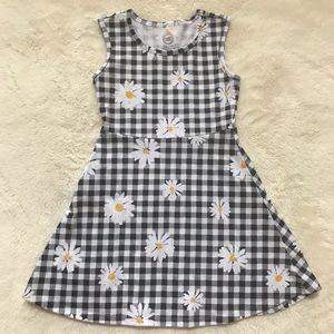 Girl’s Summer Dress! Size 6-6X!